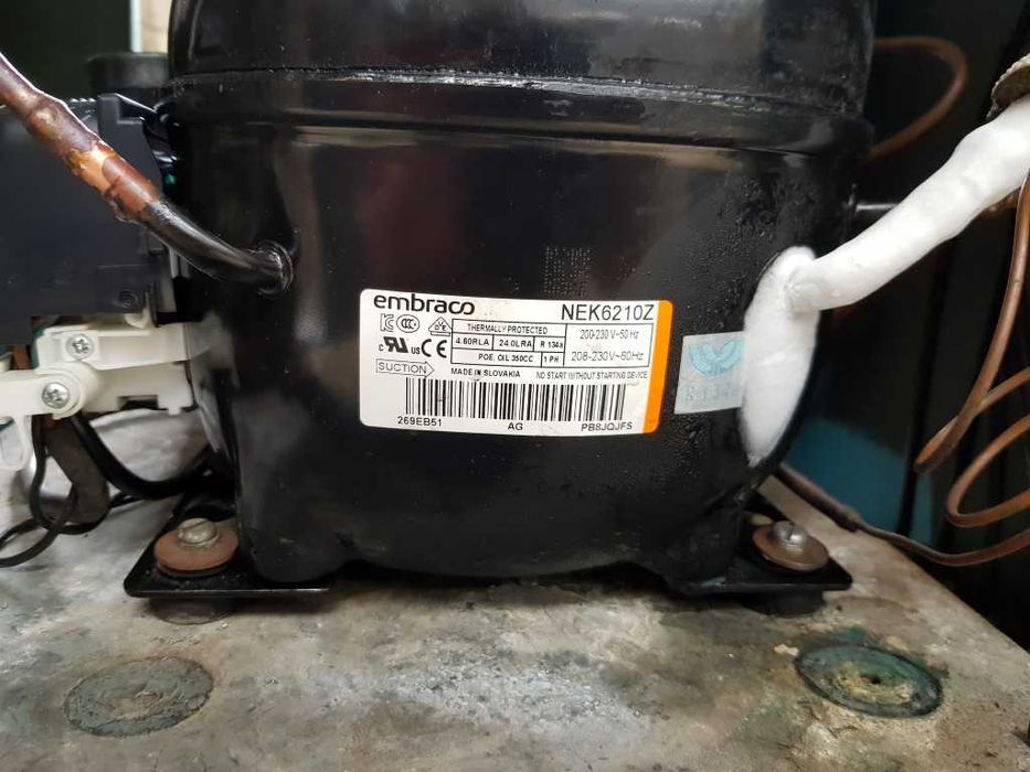 Maquina de moldar contrafortes MQ-CF-2 com 2 postos