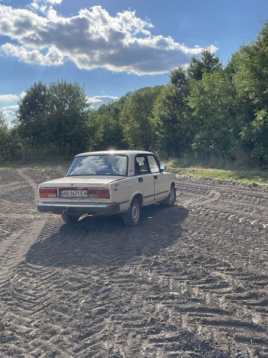 Продам ваз 2107 по запчастям
