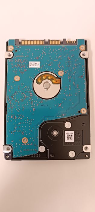 Внутренний жёсткий диск Toshiba HDD 1TB 2.5 + карман