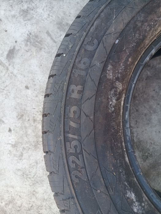 225/65R16C Continental