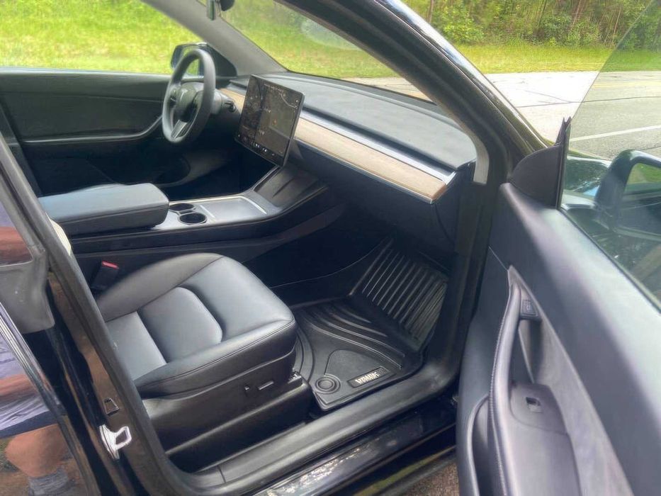 Tesla Model Y Performance      2022