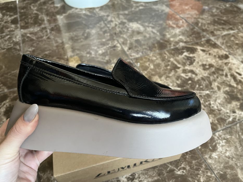 Лофери. Шкіра. Лак. 38 р