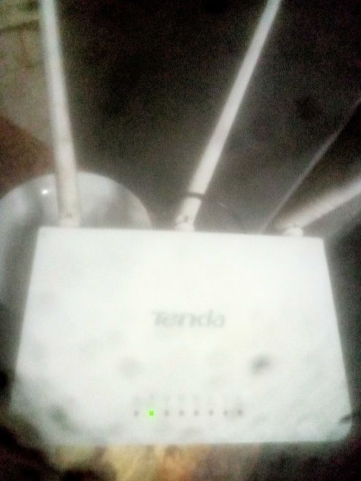 TENDA WiFiF300 роутер
