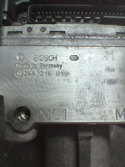 Насос ABS mitsubishi carisma ,Citroën Évasion,Peugeot Partner ,Volvo40