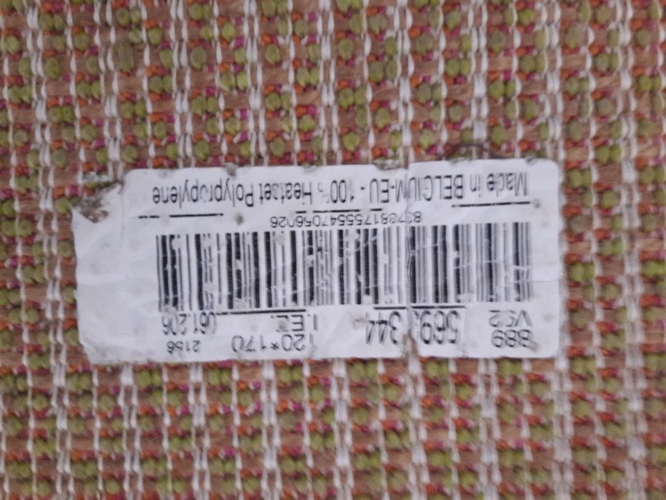 carpete verde e outra preta como nova com 1.20 por um 1.40