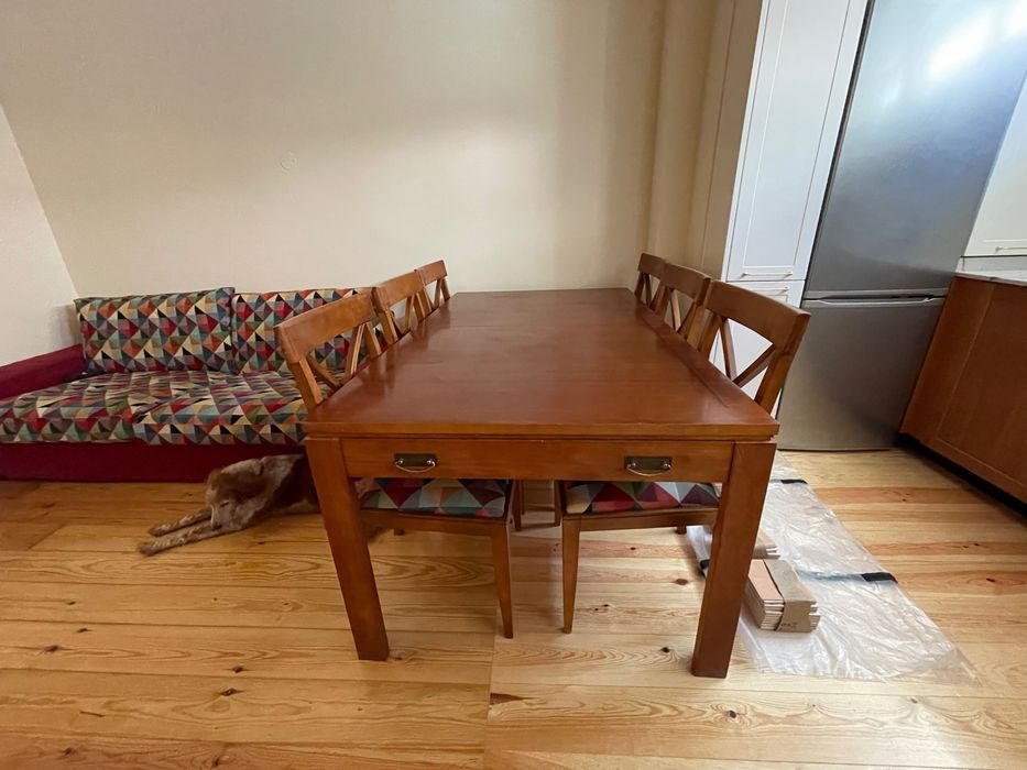 Mesa cadeiras e aparador cerejeira