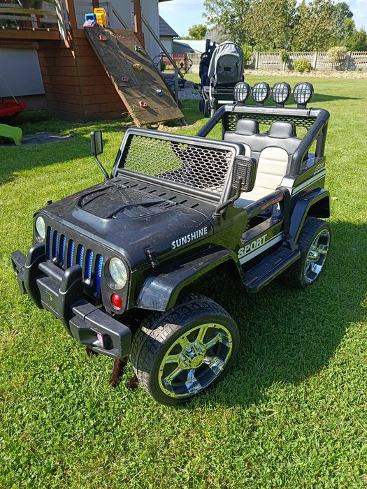 Auto Jeep na akumulator
