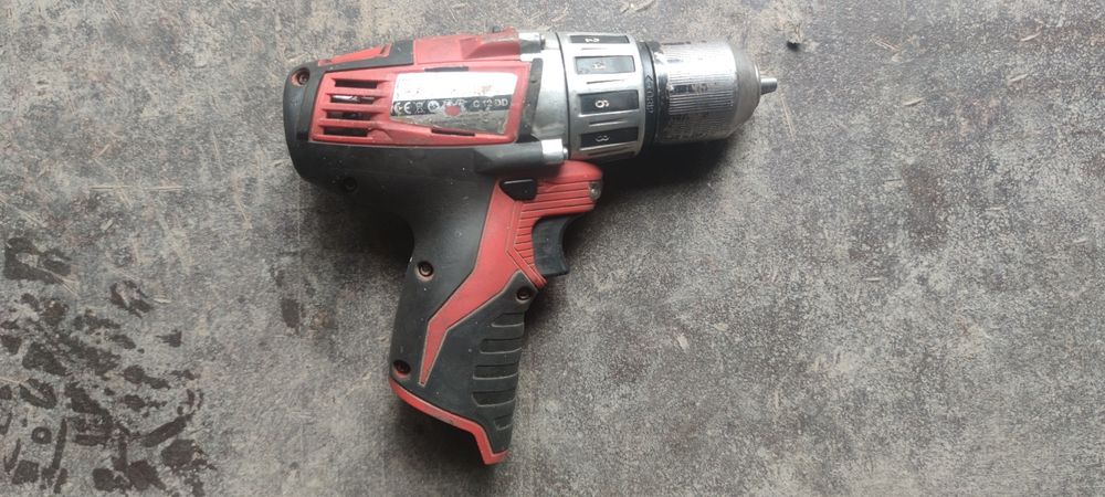 Шуруповерт milwaukee с 12 dd
