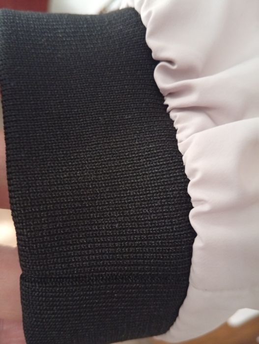 Вітровка жіноча .