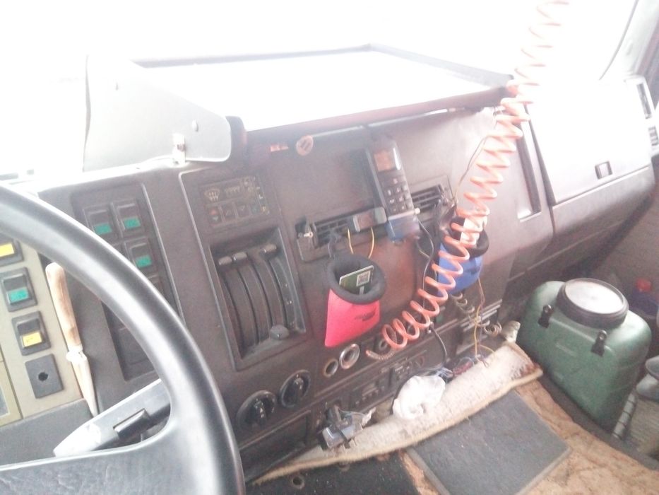 Ман самосвал з прицепом самосвалом