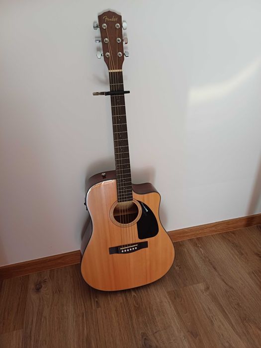 Guitarra Fender Electroacústica CD-60CE-NAT-DSV2 + Capo, Saco (Oferta)