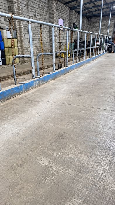 Wygrodzenia stanowiskowe dla bydła krów (agrafki) fi 60 mm rura 3 mm – 16 szt.