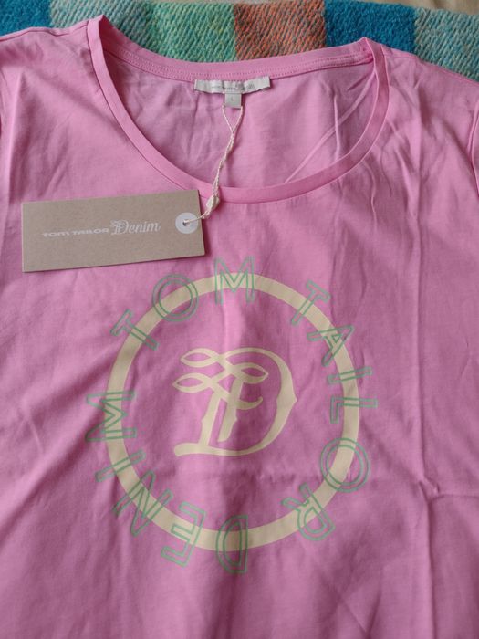 T-shirt com estampado.