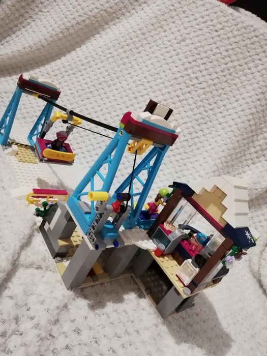 Lego 41324 FRIENDS Wyciąg Narciarski  w Kurorcie