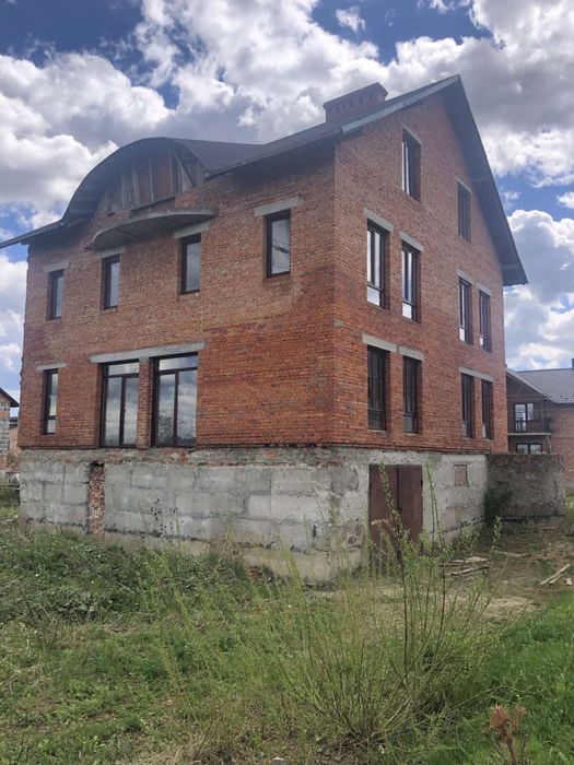 Продається будинок (незавершене будівництво)