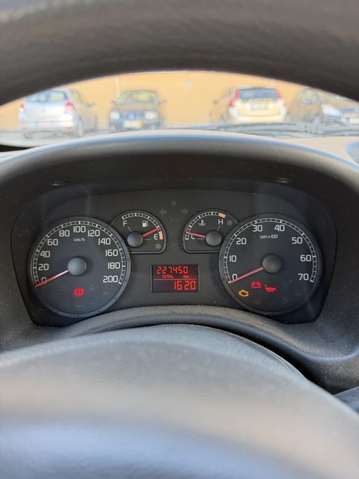 Fiat Punto – 227.450 km – Bom estado