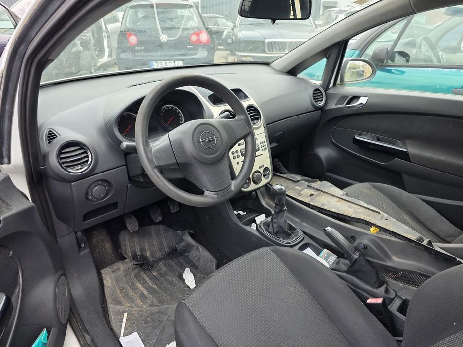Opel Corsa D 1.3 Cdti para peças