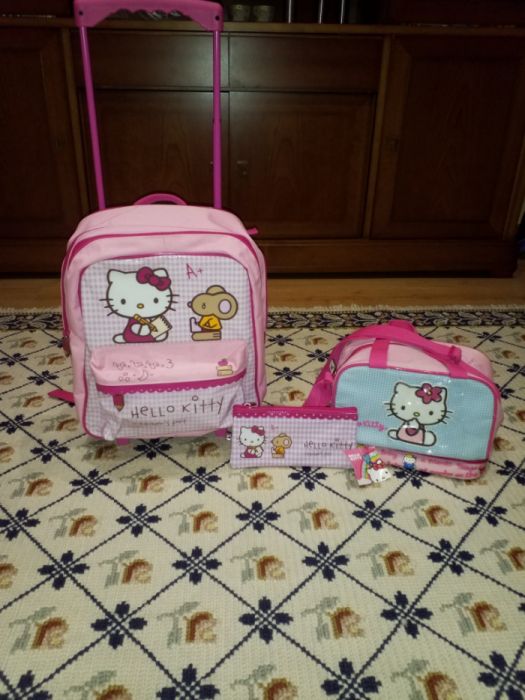 Conjuntos lindíssimos da HELLO KITTY NOVOS