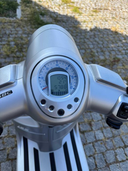 Scooter Peugeot Django 125
