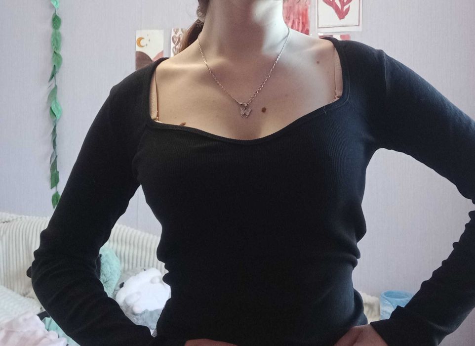 Кофтинка жіноча чорна