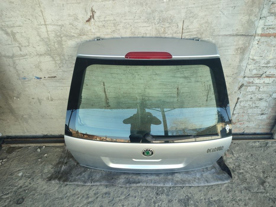 Ляда кришка багажника Шкода октавія А5 ляда кришка Skoda A5 9156