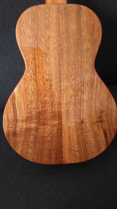 Hawajskie Ukulele Koaloha KCM-00   lite KOA