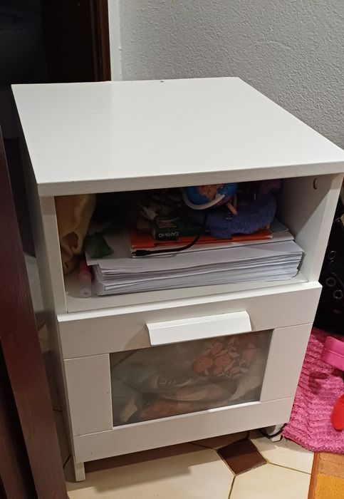 Cómoda e mesa Cabeceira