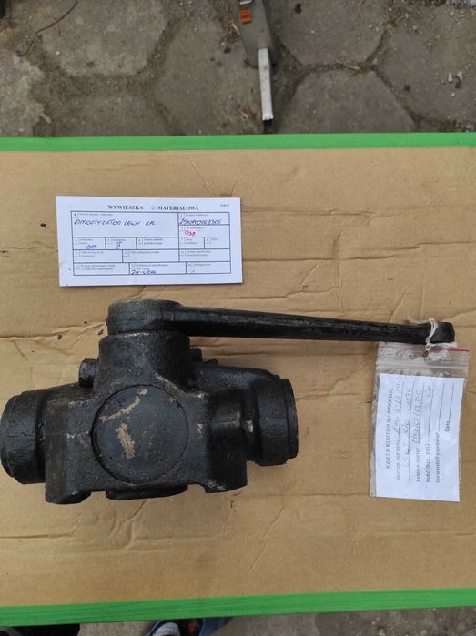 Amortyzator lewy kpl. do Ził lub Ural