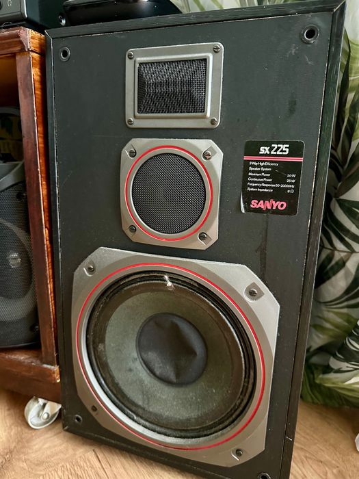 Sanyo wieża z głośnikami
