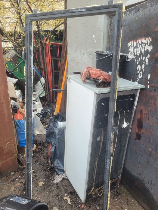 Продам входные двери,б.у.