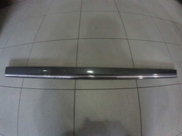 Friso da porta frente esquerda MERCEDES-BENZ Classe C (W203)