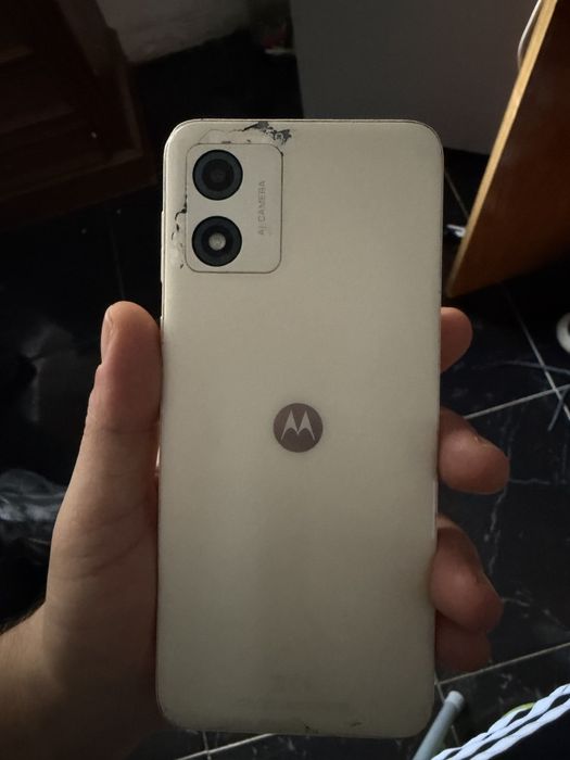 Moto e13 em bom estado