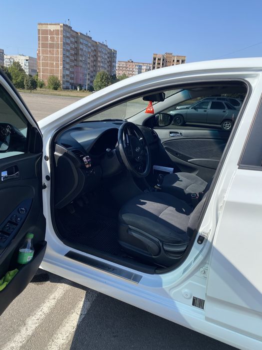Hyundai Accent 2011