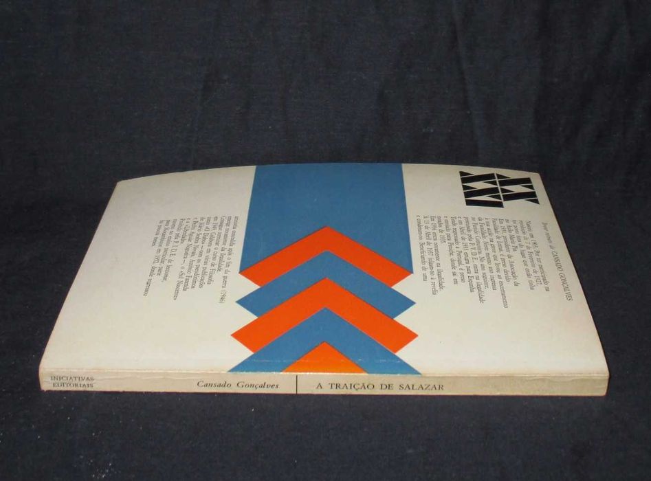 Livro A Traição de Salazar Cansado Gonçalves