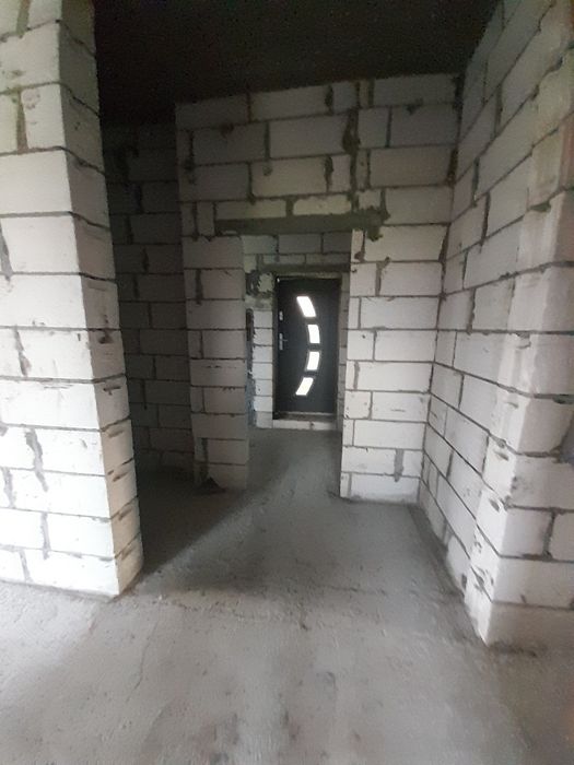 Sprzdam dom w stanin surowym zamknietym