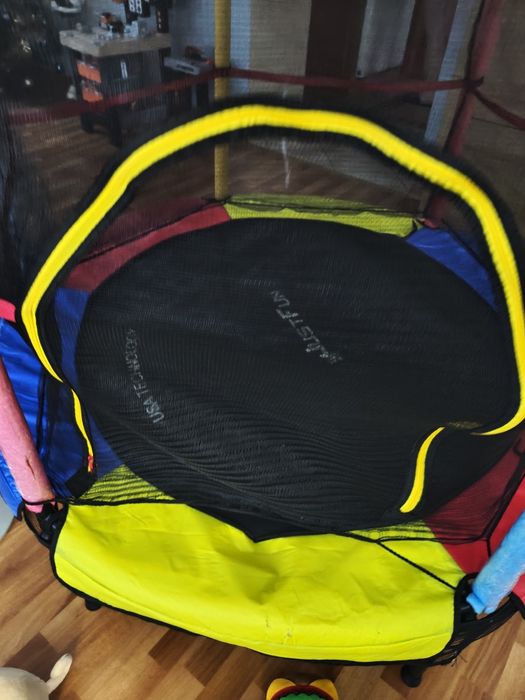 Trampolina ogrodowa domowa do domu dla dzieci just fun 140cm multicolo