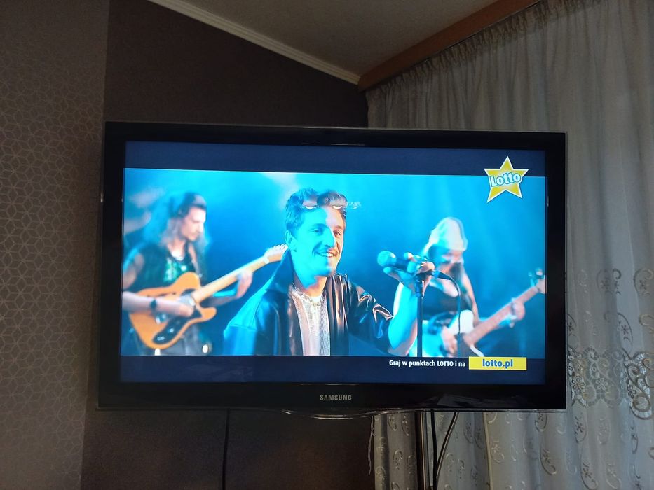 Telewizor Samsung LCD 40 cali, Full HD w b/d stanie