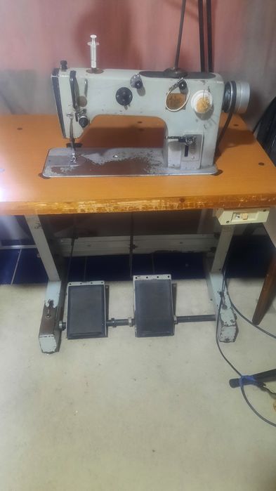 Промышленая швейная машина