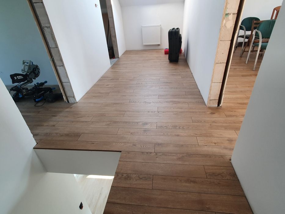 Montaż Paneli Podłogowych , Montaż Listew Przypodłogowych