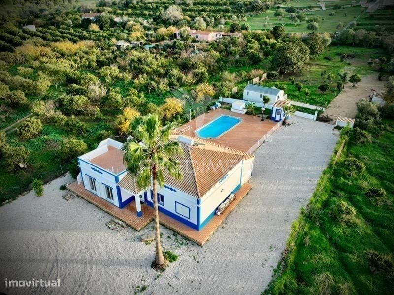 Casa de campo encantadora com anexo