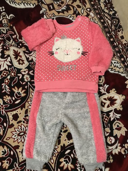 Тёплый осенний/ зимний махровый костюм для девочки 74 размер 9 мес