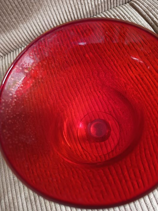 Czerwony wazon kielich