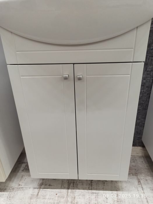 Продам тумбу 60 см