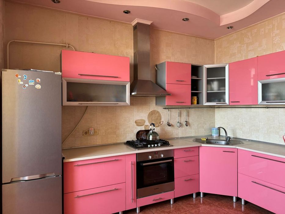 Велика  двухкімнатна квартира в Київському районі