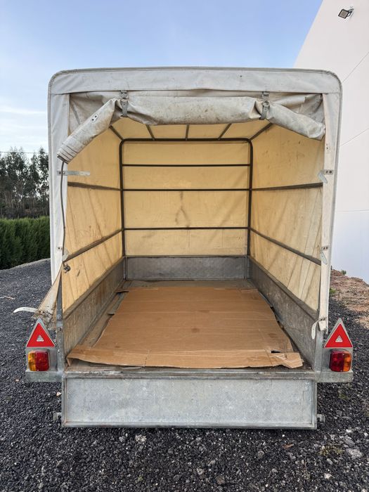 Reboque 2 eixos / 1,90m x 135m