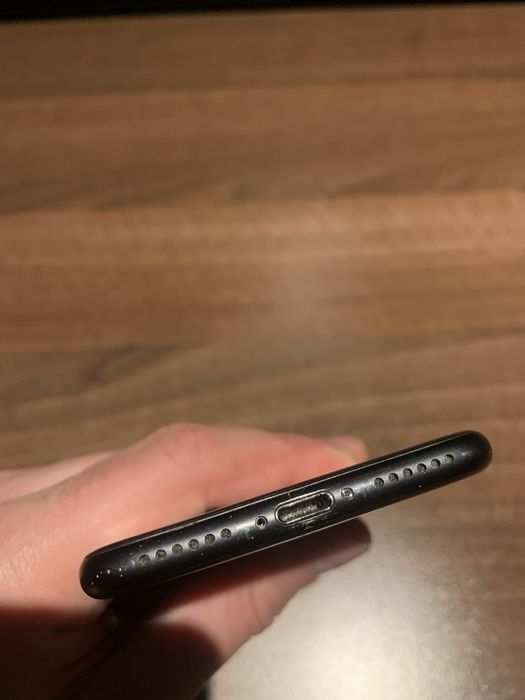 Iphone 7  на 128 гб
