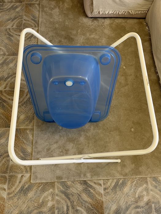 Banheira bebé Zippy azul com suporte incluído
