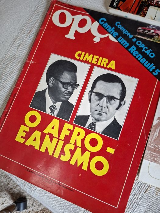 Ramalho Eanes , livros, revistas e fotografias