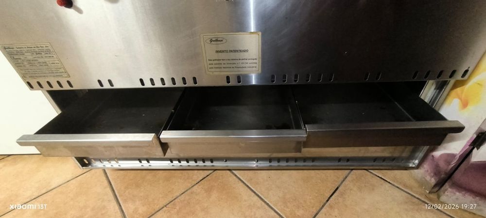 Grelhador a gás  com 6 queimadores