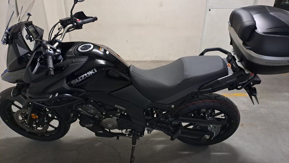 Suzuki Vstrom 650 ano 2024 (apenas 8.500kms)